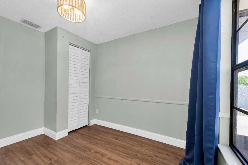 Building Photo - 502 Timber Bay Cir E