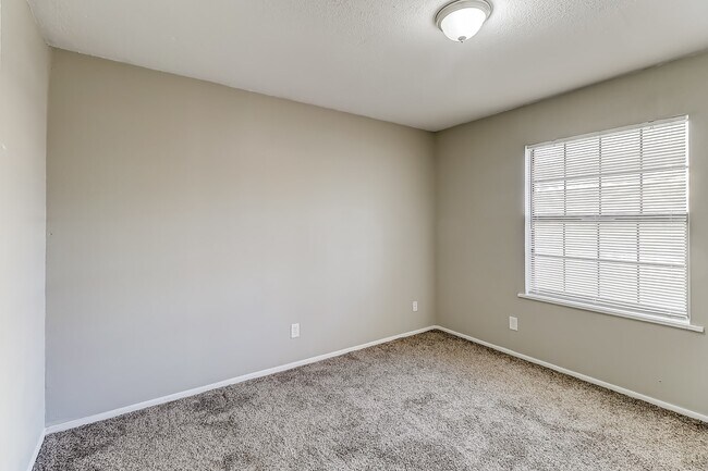 Building Photo - 104 Melody Cir