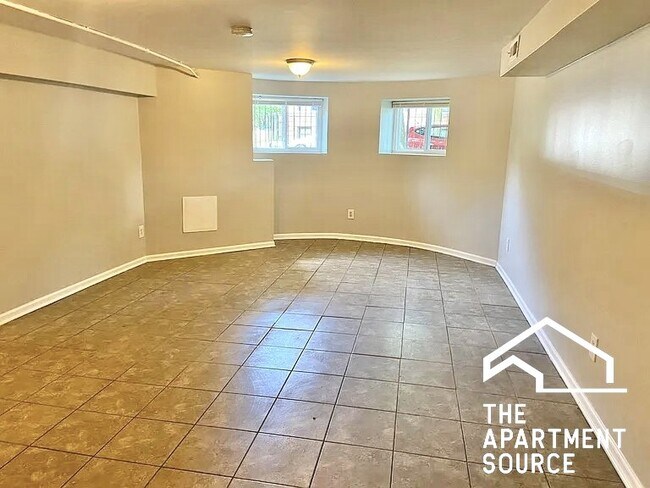 Building Photo - 4009 S Calumet Ave