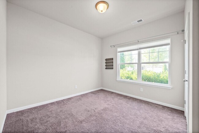Building Photo - 3722 Pelham Wood Dr