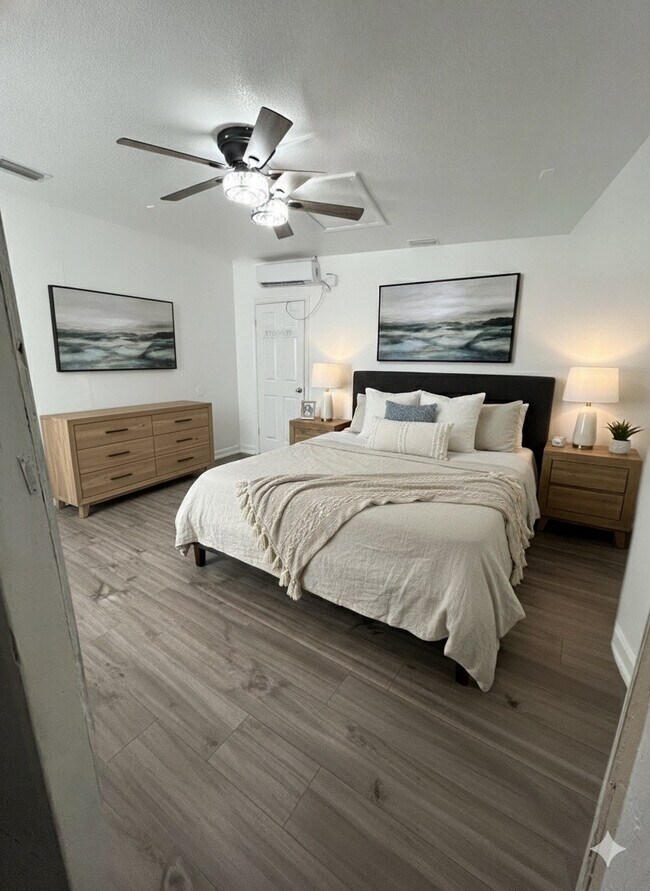 Building Photo - 4243 Deltona Blvd