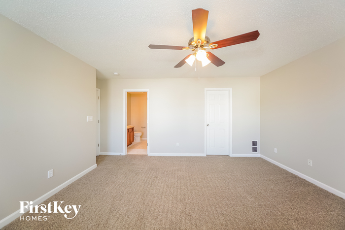 Building Photo - 623 Rocky Meadow Dr
