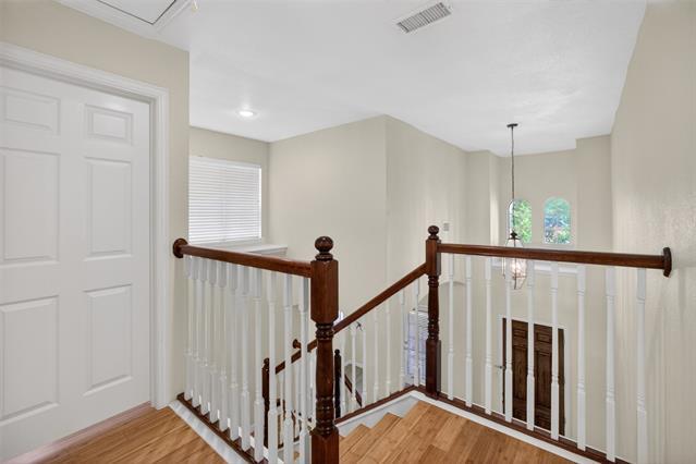 Building Photo - 2616 Cove Dr