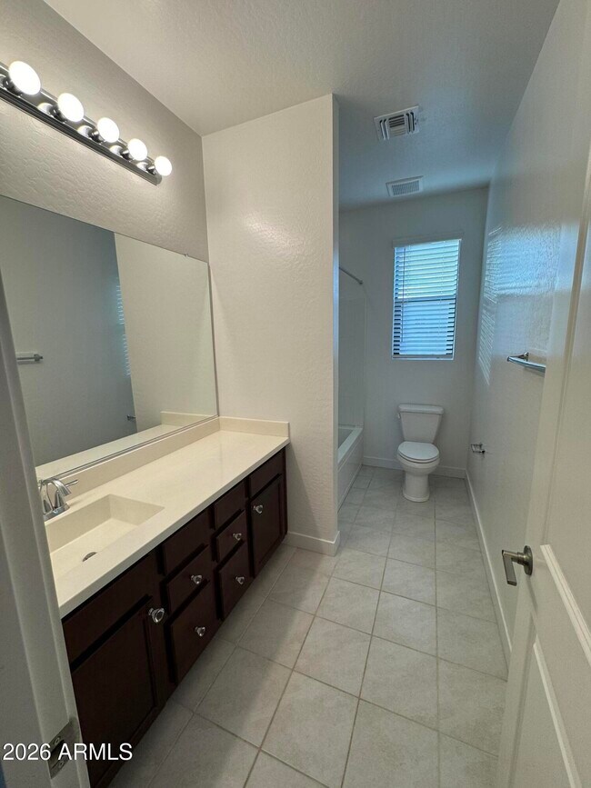 Building Photo - 821 E Monte Wy