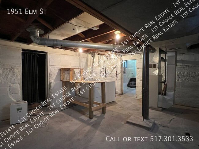 Building Photo - 1951 Elm St