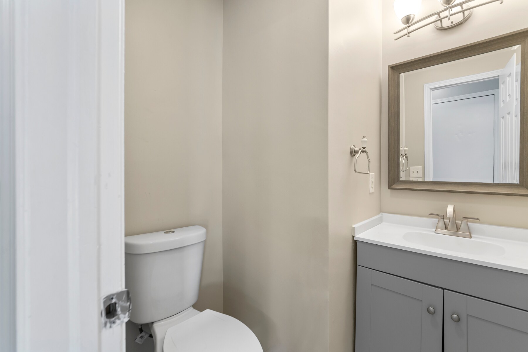 Building Photo - 5710 Silver Spurs Ln