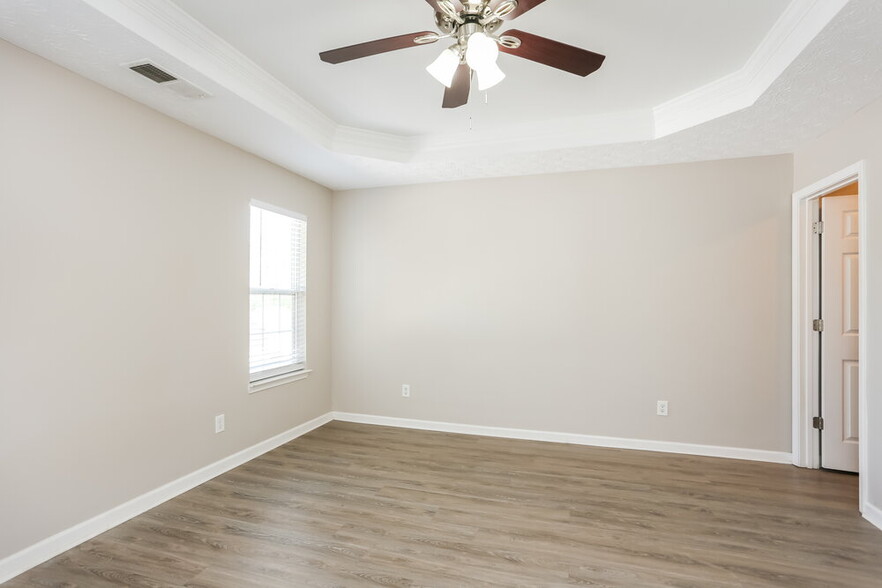 Building Photo - 511 Gables Ct