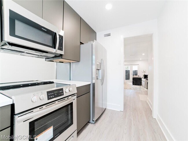 Building Photo - 3655 Old Shell Rd