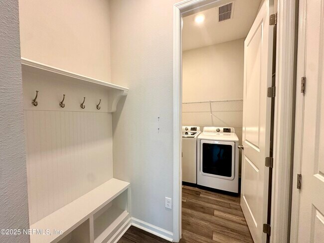 Building Photo - 453 Windley Dr