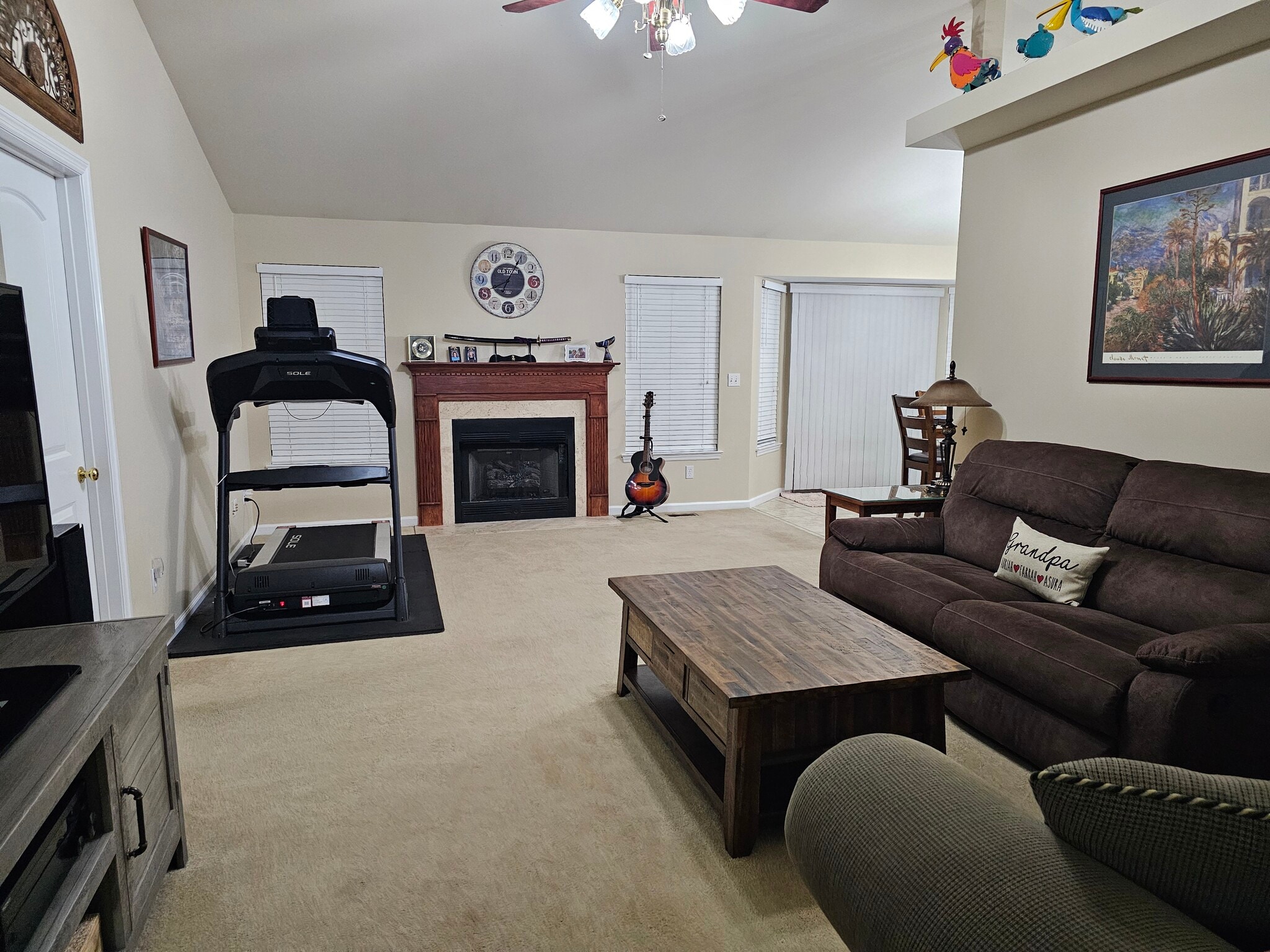 living room main - 615 Grayhawk Cir