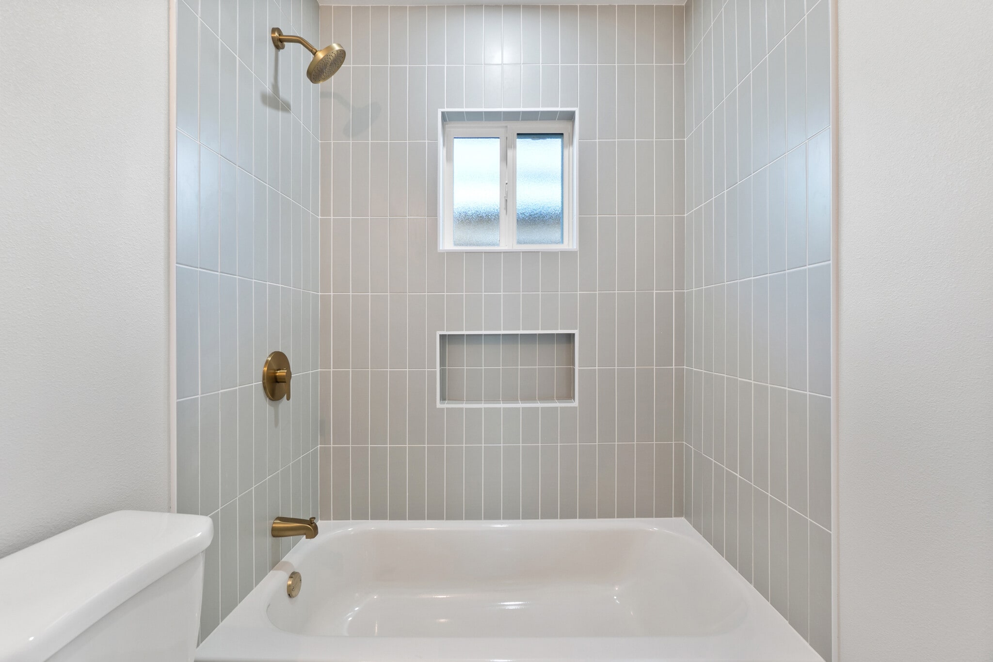 Building Photo - 2051 E Harding St