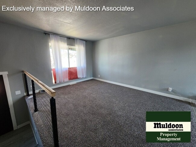 Building Photo - Fully remodeled 4 bedroom available now!