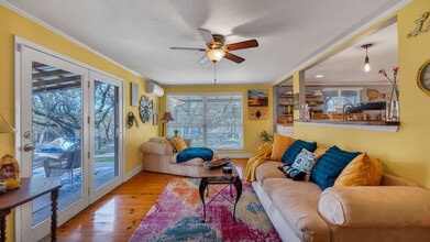 Building Photo - 316 Jacobs Creek Park Rd