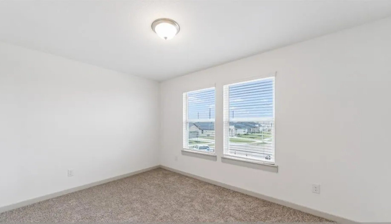 Building Photo - 8043 House bank Ln