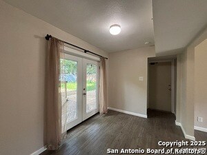 Building Photo - 3550 Red Oak Ln