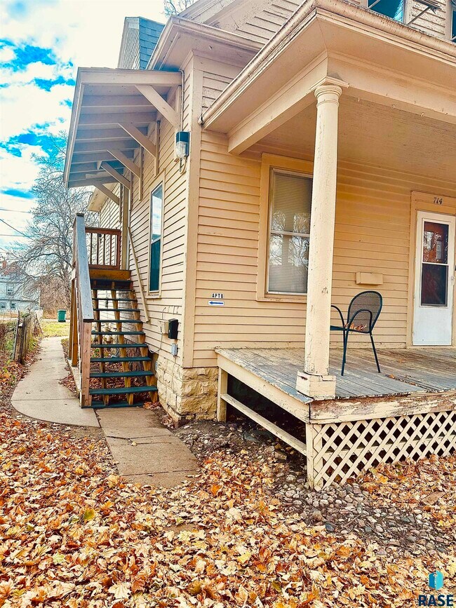 Primary Photo - 714 S 1st Ave