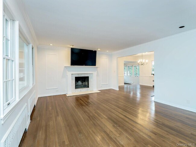 Building Photo - 41 S 4th St