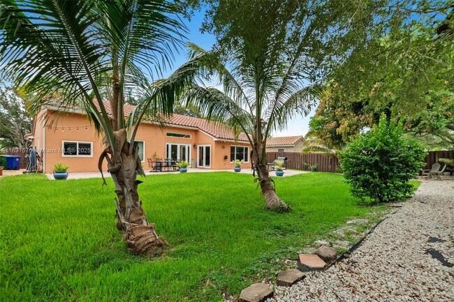 Building Photo - 1820 SW 135th Way