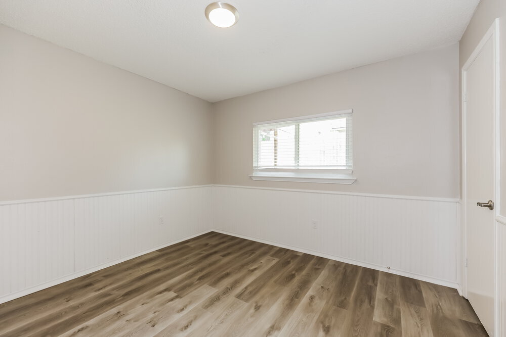 Building Photo - 6003 Cool Springs Dr