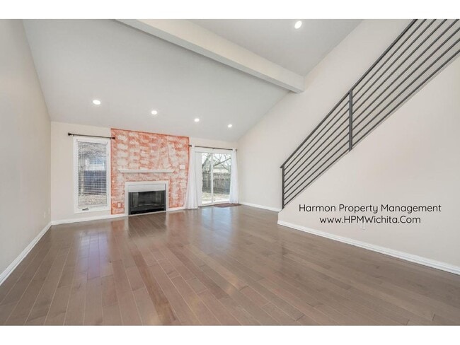 Building Photo - 1502 S Goebel Cir