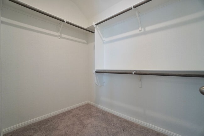 Building Photo - 2513 Danbury Ln