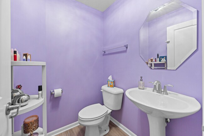 Building Photo - 1627 Sager Way