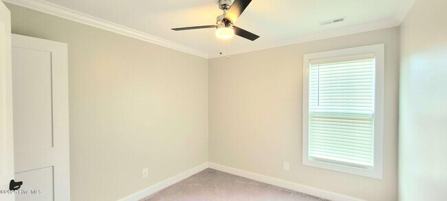 Building Photo - 3924 Pensacola Dr