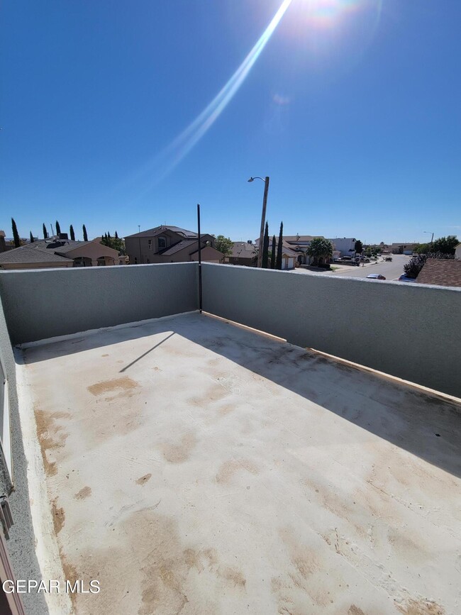 Building Photo - 12736 Tierra Sonora Dr