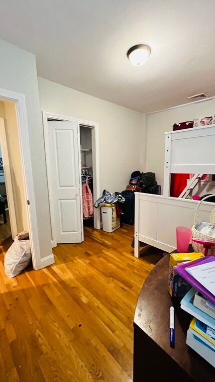 Building Photo - 76 Eleanor St