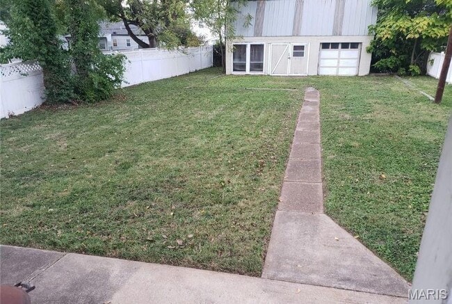 Building Photo - 329 Rose Ln