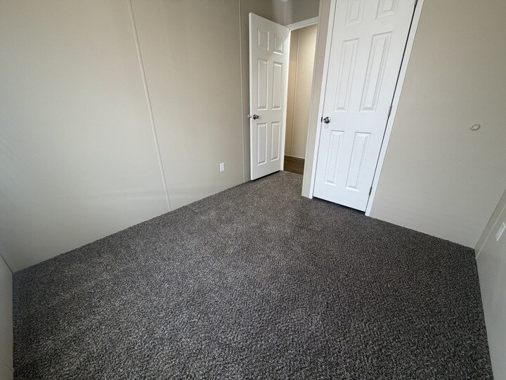 Building Photo - 38127 Ducharme Dr