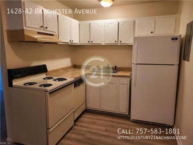 Building Photo - 1428 Baychester Ave