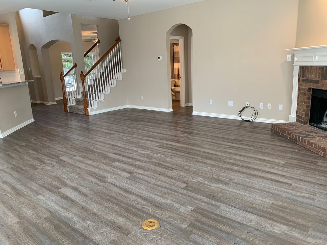 Building Photo - 2644 Dunbar Dr