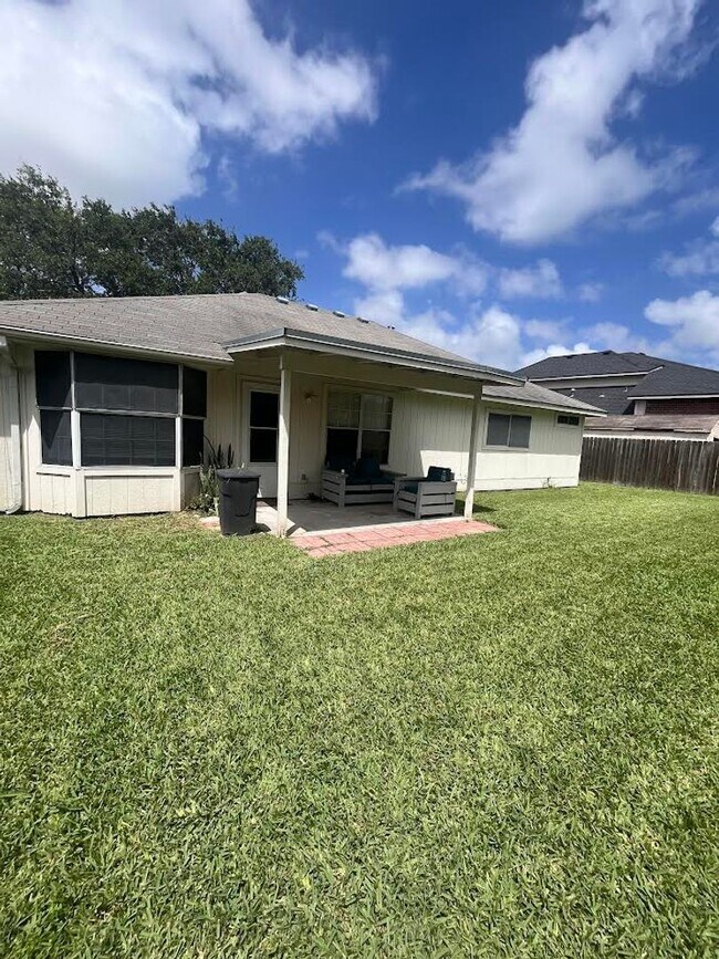 Building Photo - 7029 Premont Dr