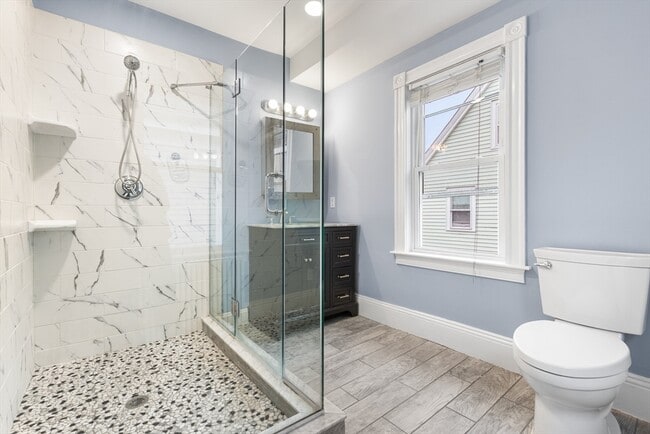 Building Photo - 25 Blanche St