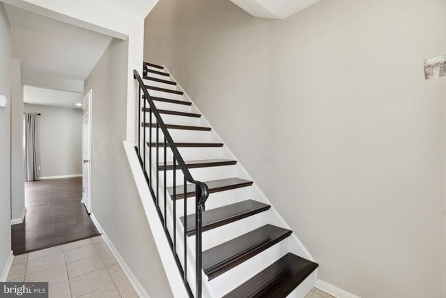 Building Photo - 9175 Broken Oak Pl