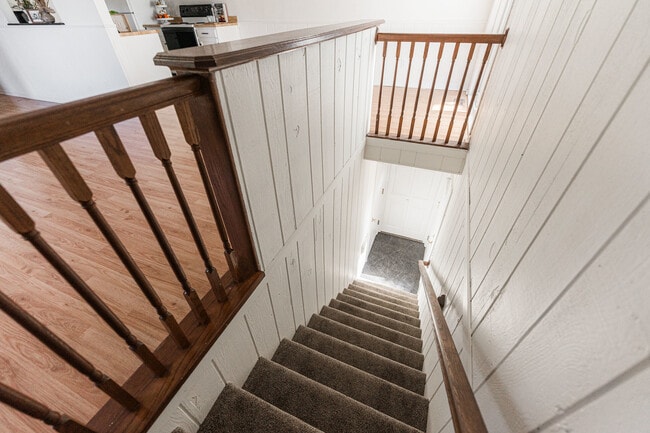 Building Photo - 1707 Cedarbrook Ct