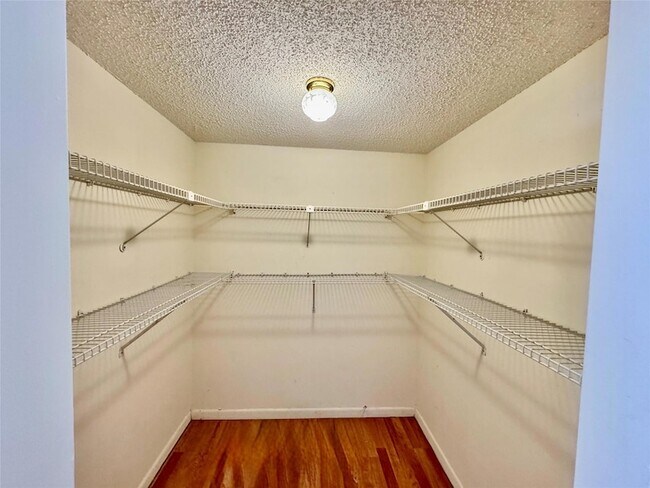 Building Photo - 1810 N Lauderdale Ave