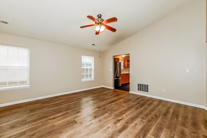 Building Photo - 9723 Centennial Ct