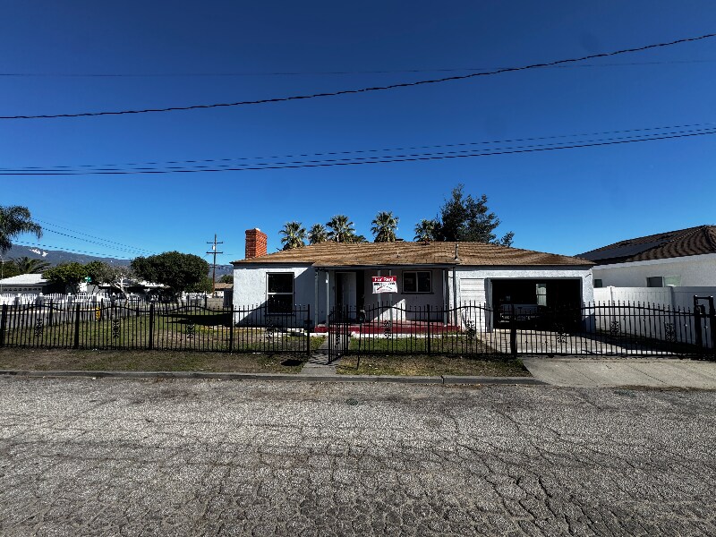 Building Photo - 1895 Turrill Ave