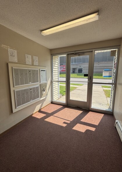 Building Photo - 1217 4th Ave S