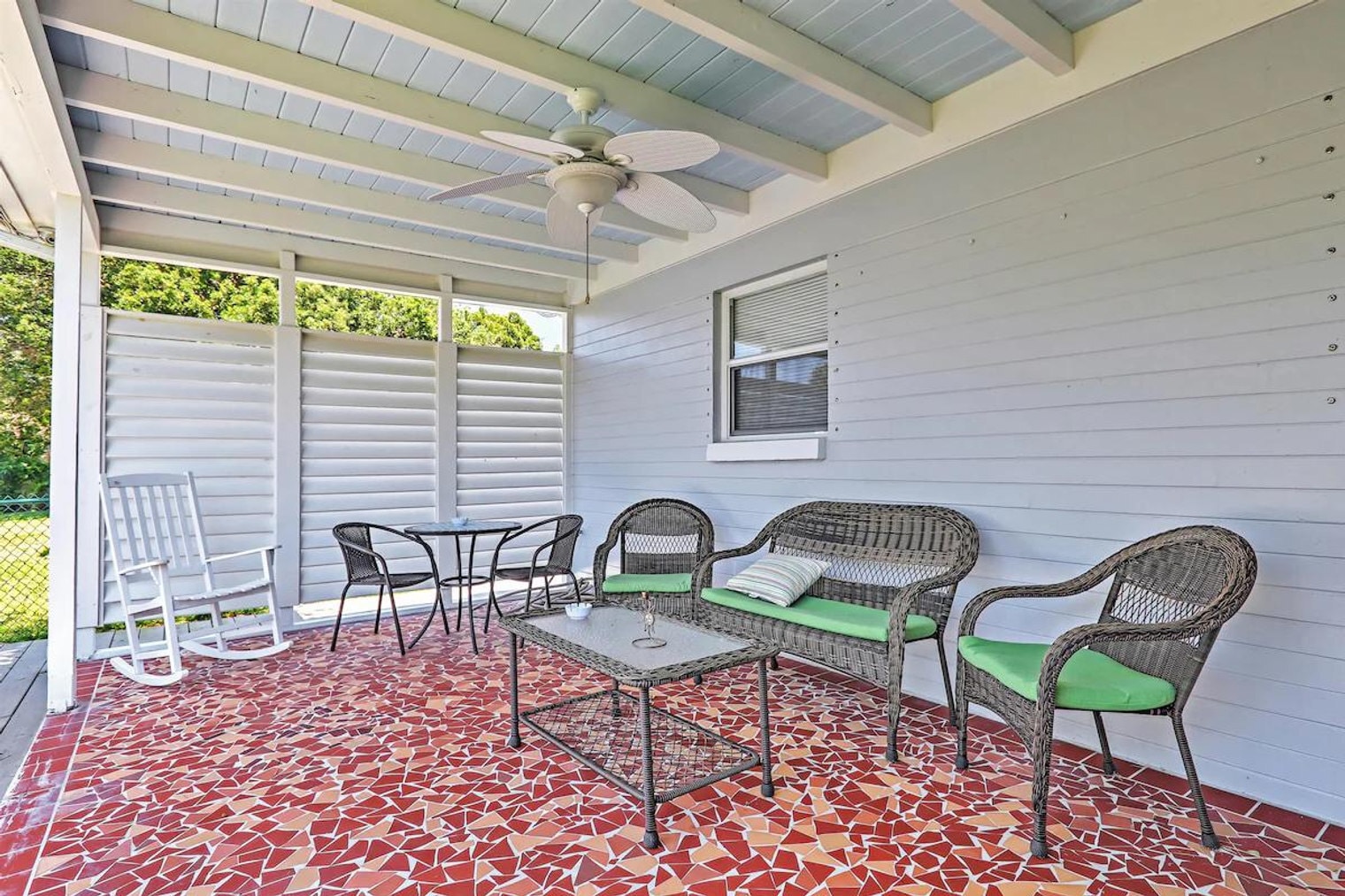 Building Photo - 157 Longwood Dr