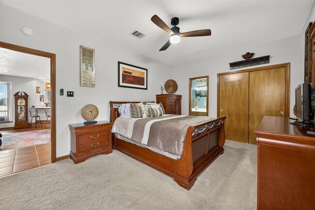 Building Photo - 1623 Lake Arbor Dr