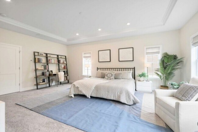 Building Photo - 1 Davies Dr