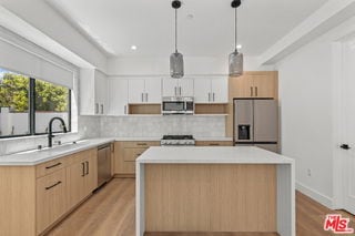 Building Photo - 5841 Kester Ave