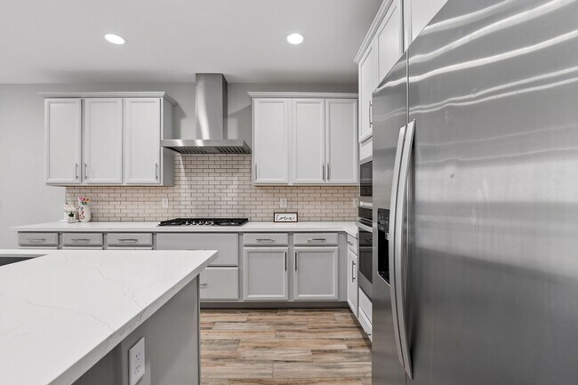 Building Photo - Luxury Kitchen + 3 Bed & Den/Office in Azure Canyon | Quartz, Gas Cooktop & More