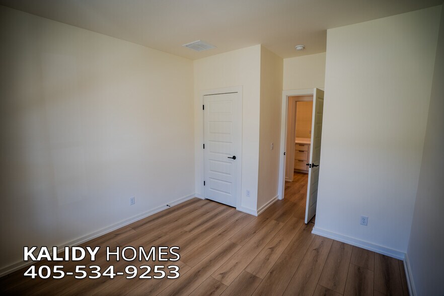 Building Photo - 1754 Kalidy Dr