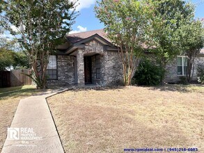 Building Photo - 1801 Quail Run Dr