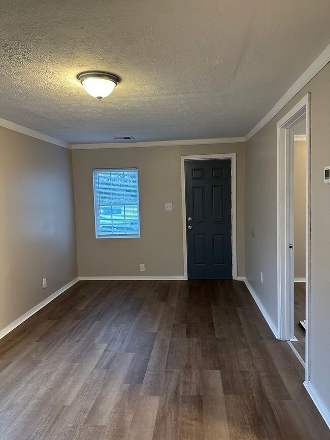 Building Photo - 1 Bedroom 1 Bathroom Home For Rent!