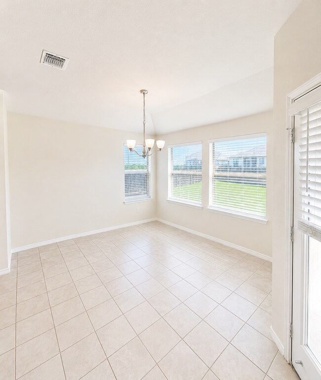 Building Photo - AVAILABLE NOW; APPLY AT OUR WEBSITE TODAY!!